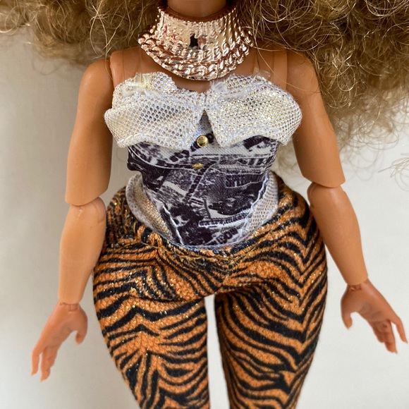 Lot of 2 L.O.L Surprise! Dolls 9” tall - Picture 12 of 13